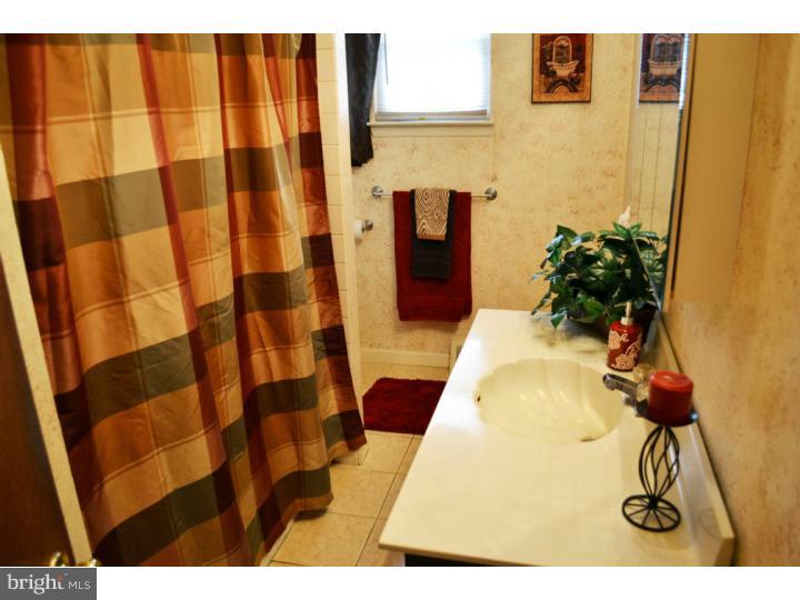 76 Dawn Road Levittown, PA 19056 - Photo 16 of 25 Bathroom