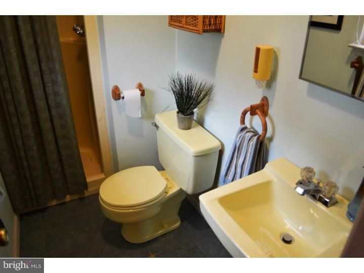 76 Dawn Road Levittown, PA 19056 - Photo 19 of 25 Bathroom