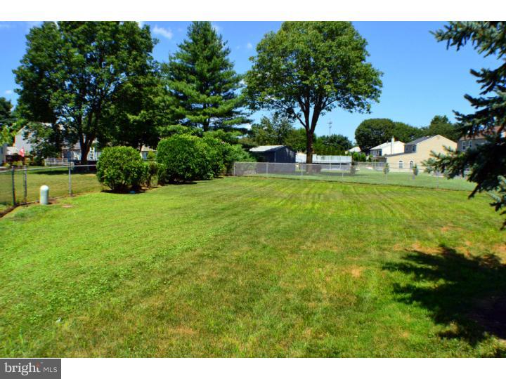 76 Dawn Road Levittown, PA 19056 - Photo 22 of 25 Back Yard