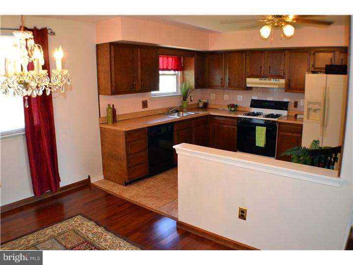 76 Dawn Road Levittown, PA 19056 - Photo 6 of 25 Kitchen