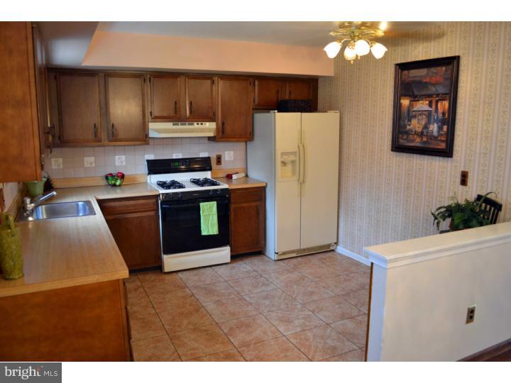 76 Dawn Road Levittown, PA 19056 - Photo 7 of 25 Kitchen