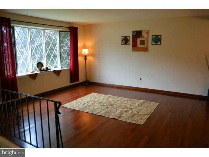 76 Dawn Road Levittown, PA 19056 - Photo 8 of 25 Living Room