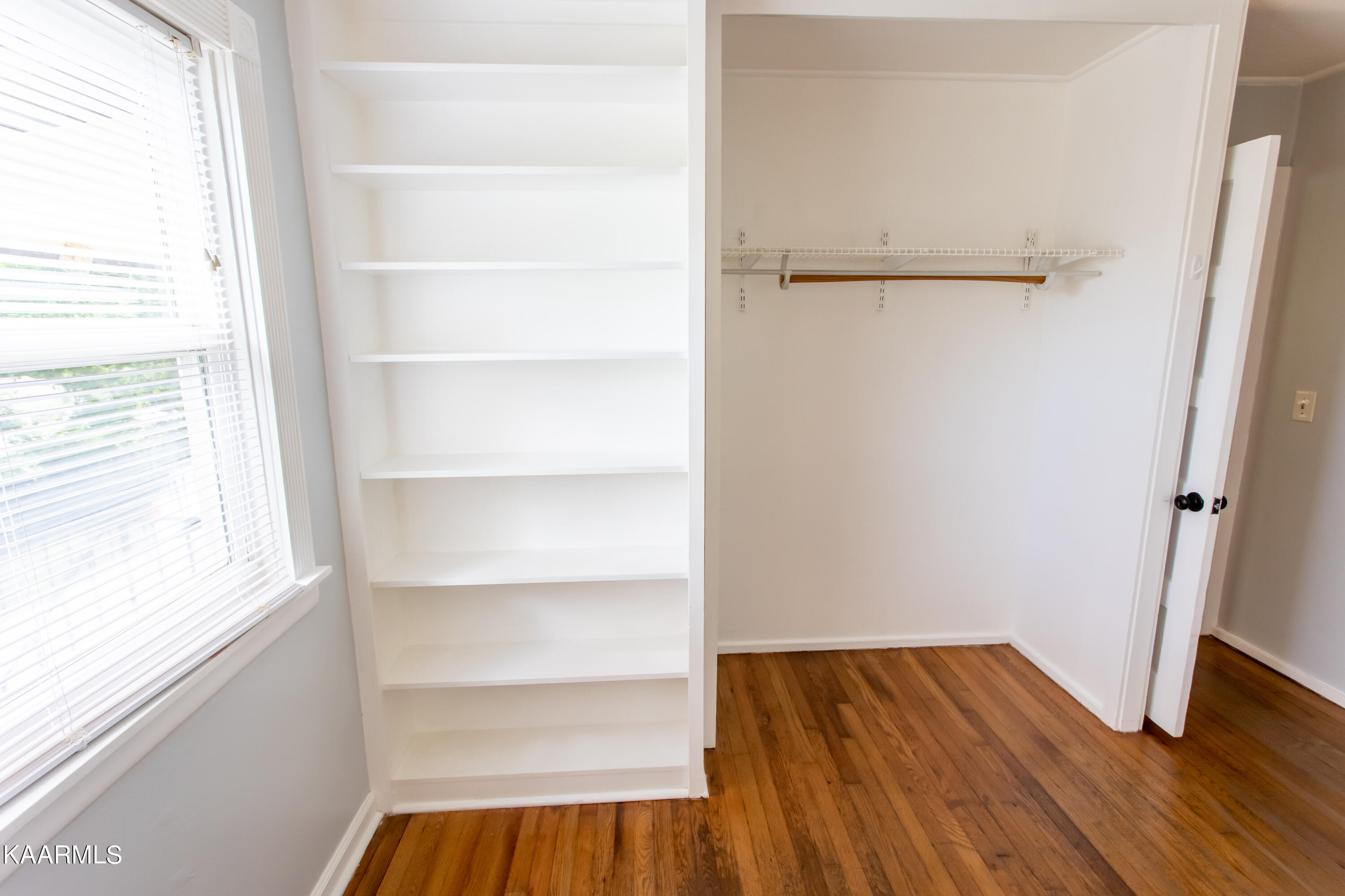 206 Outer Drive Oak Ridge, TN 37830 - Photo 21 of 29 Outer BR 1 Closet Built In