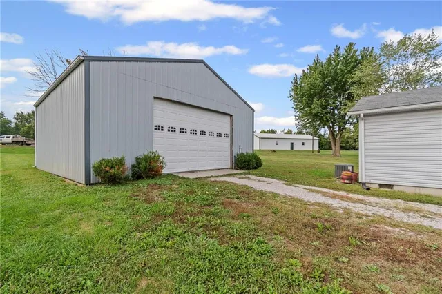 $265,000 | 510 West Samuel Street, Hamilton, MO 64644