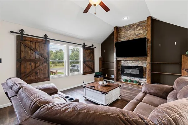 $265,000 | 510 West Samuel Street, Hamilton, MO 64644