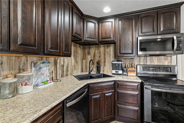 $265,000 | 510 West Samuel Street, Hamilton, MO 64644