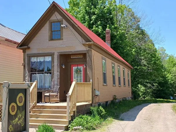 $187,000 | 18 South Main Street, Andover, ME 04216
