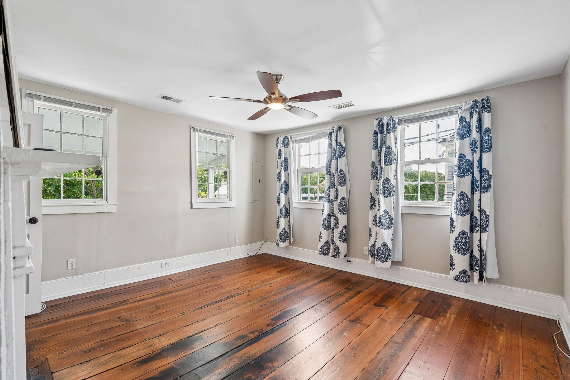 20 Amherst Street, Unit B Charleston, SC 29403 - Photo 21 of 34 20AmherstSt-KeenEyeMarketing-036