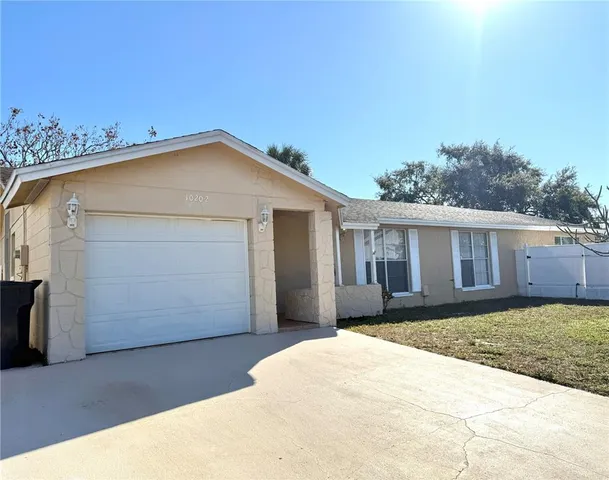 $2,298 | 10202 Bonnie Bay Court, Tampa, FL 33615