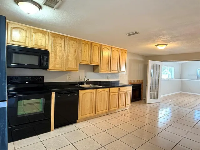 $2,298 | 10202 Bonnie Bay Court, Tampa, FL 33615