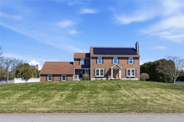 $1,100,000 | 101 Windstone Drive, Portsmouth, RI 02871