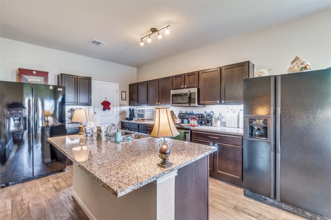 6316 Diamondleaf Bend Austin, TX 78724 - Photo 13 of 25