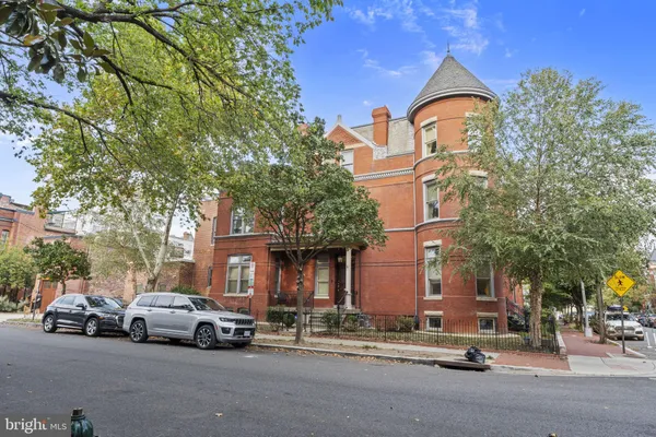 $4,999 | 1819 10th Street Northwest, Unit A, Washington, DC 20001