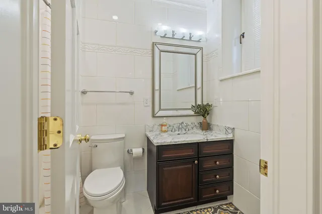 $4,999 | 1819 10th Street Northwest, Unit A, Washington, DC 20001