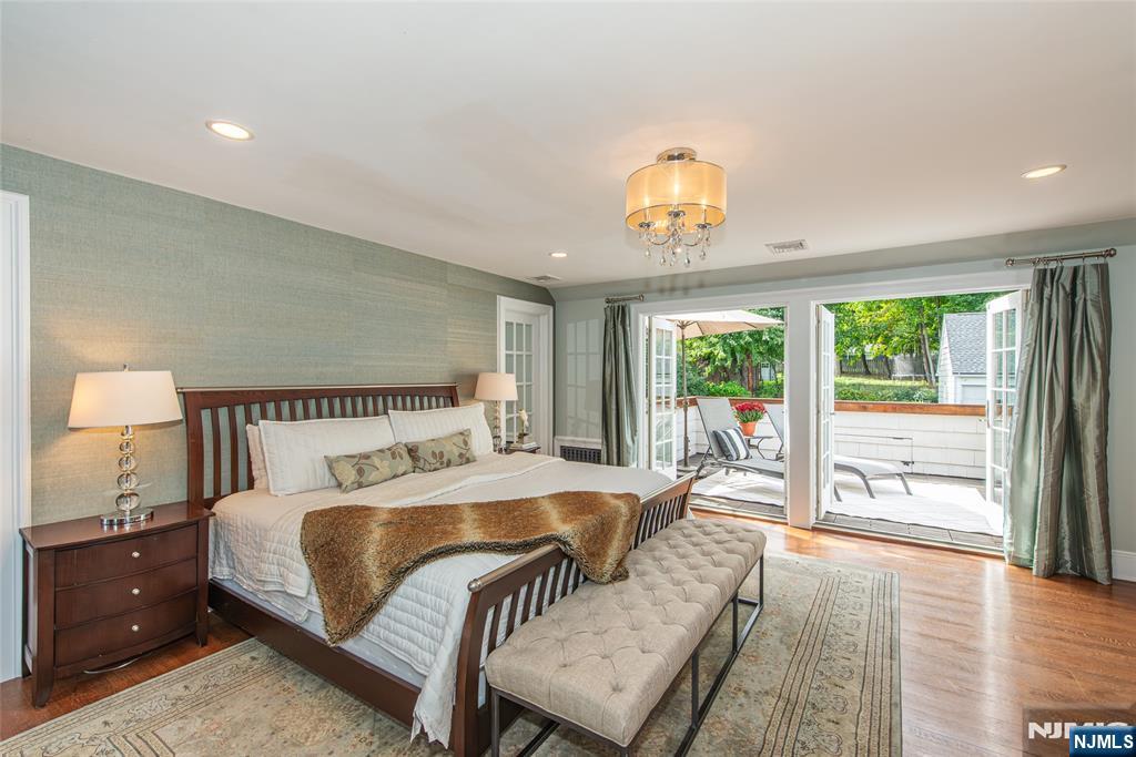 486 Ridgewood Avenue Glen Ridge, NJ 07028 - Photo 26 of 46 Gallery Image 26
