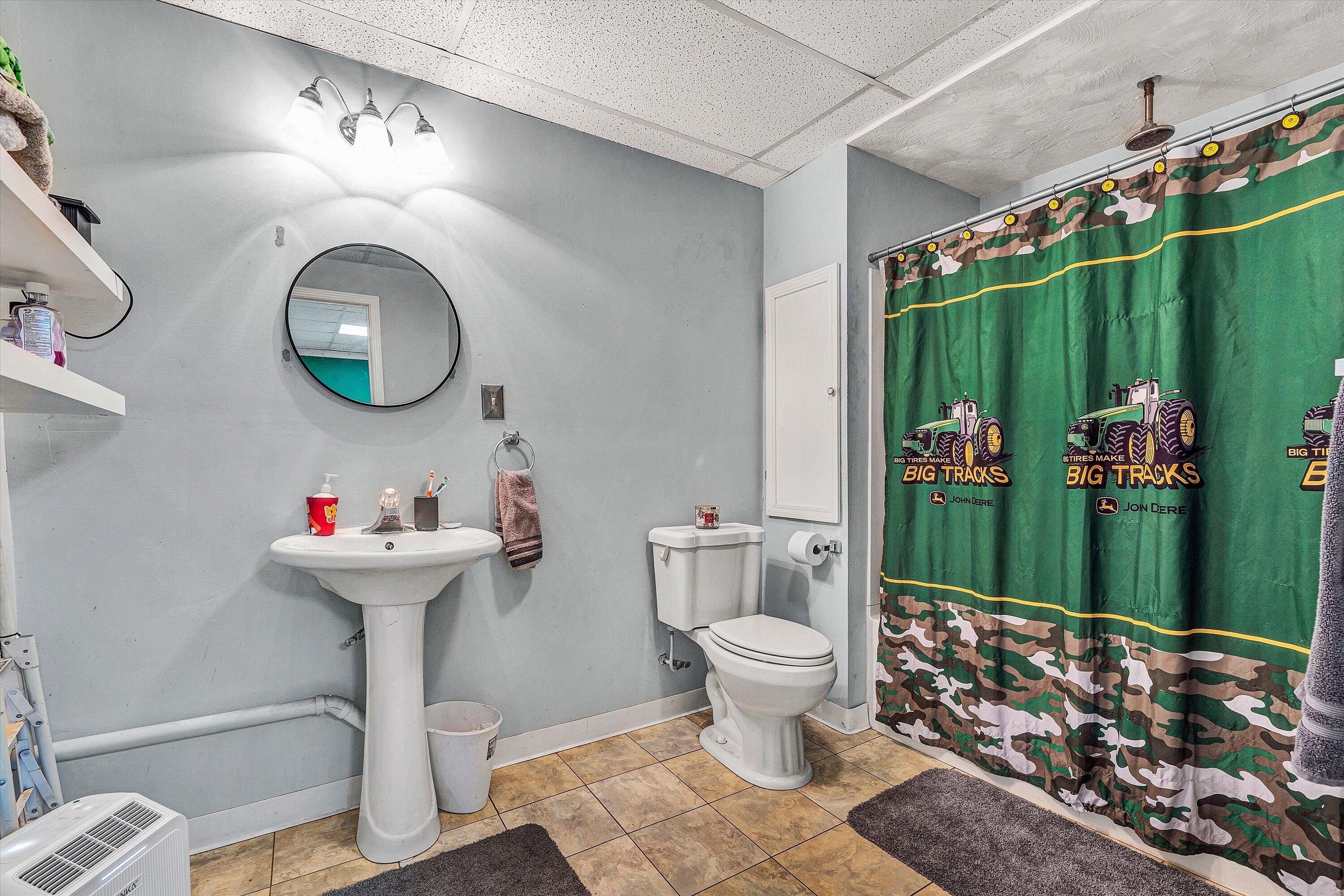 333 Farmington Road Hardy, VA 24101 - Photo 34 of 44 Full Bath - Lower Level