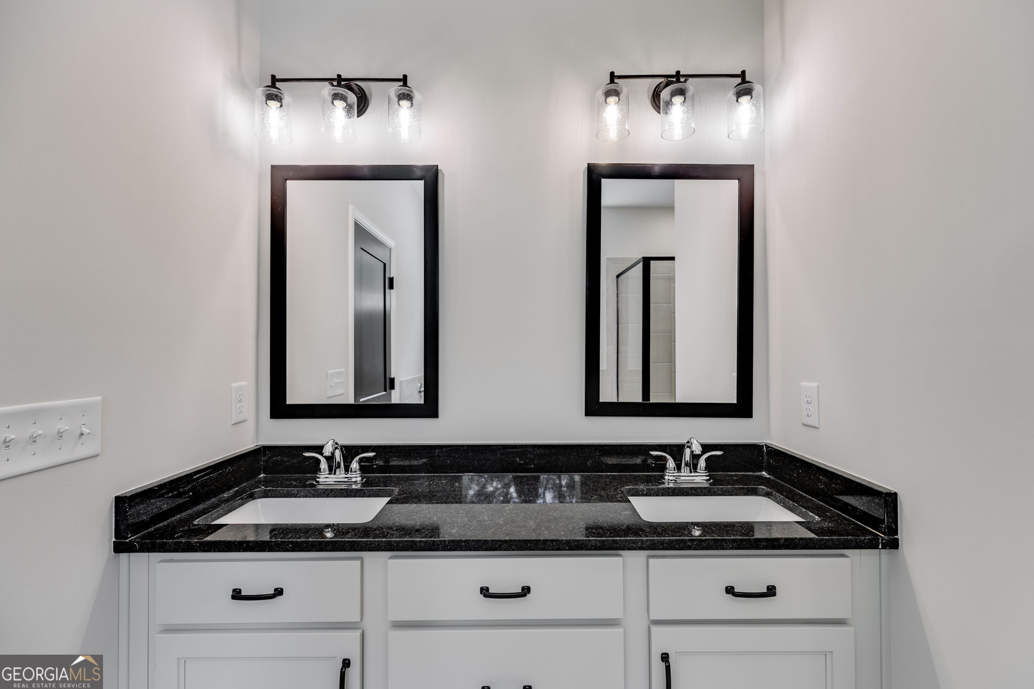 10 Avery Road Roopville, GA 30170 - Photo 28 of 46 a bathroom with double sink and two mirror