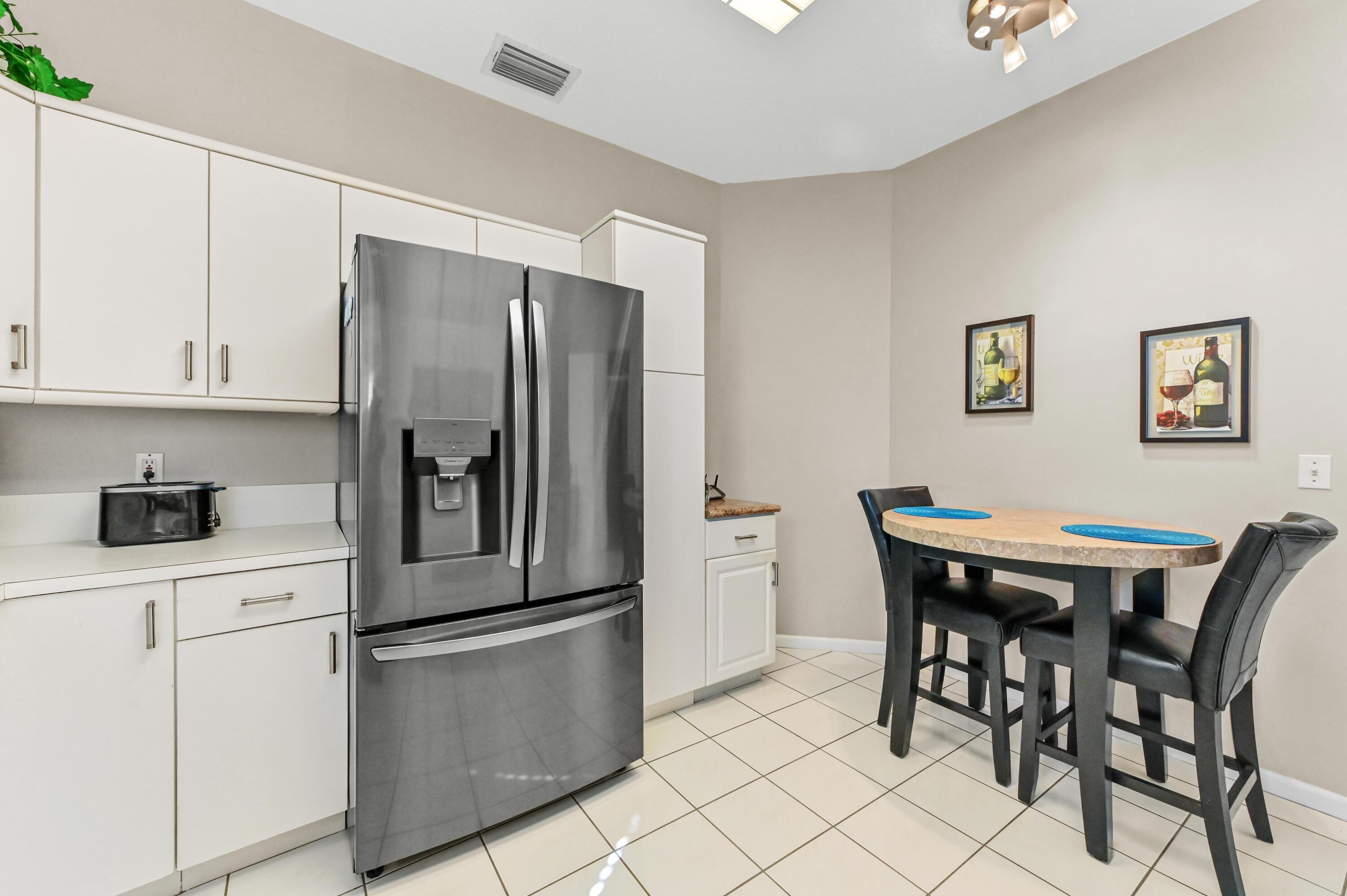 7724 Mansfield Hollow Road Delray Beach, FL 33446 - Photo 18 of 35 Kitchen