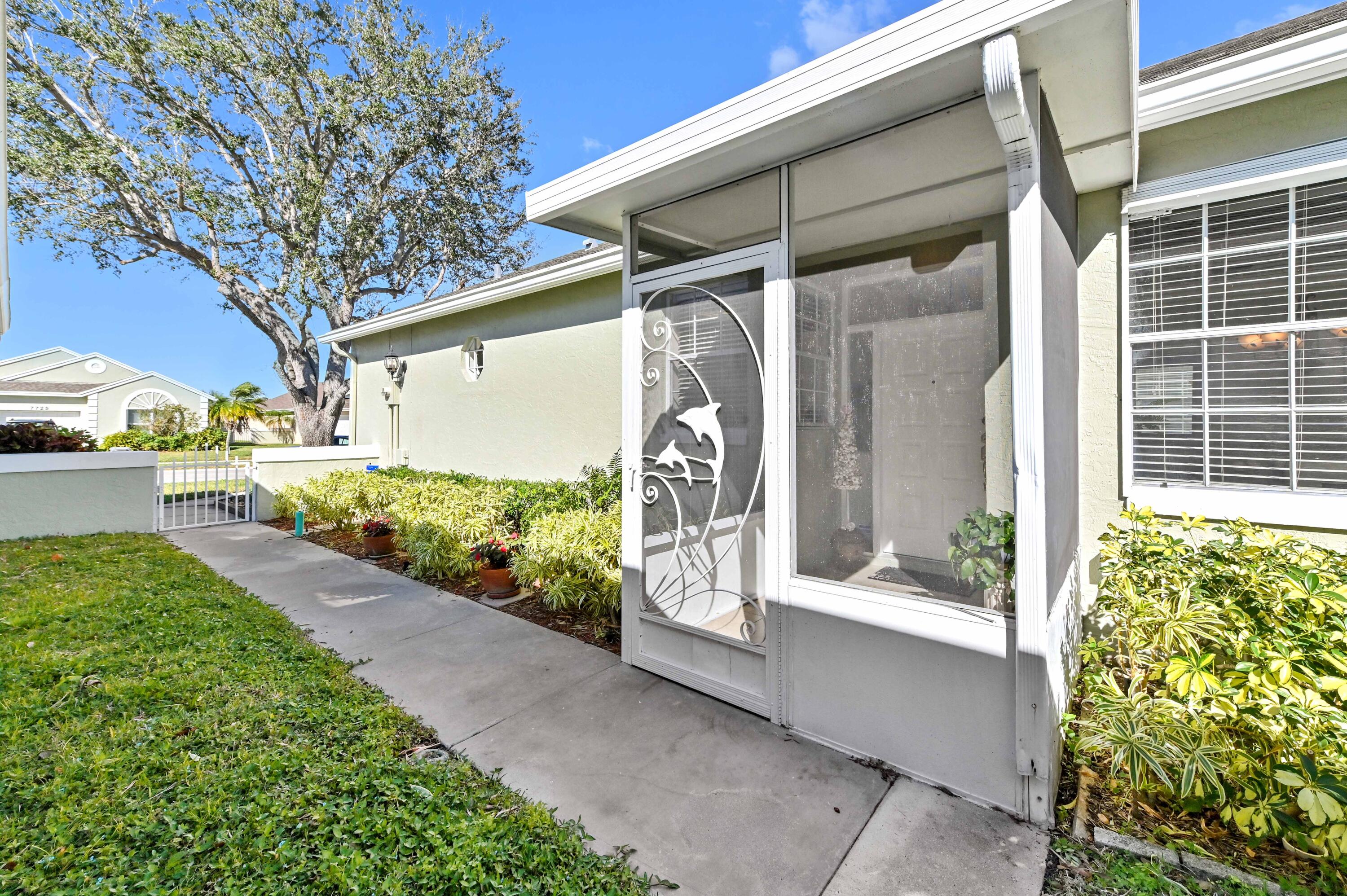 7724 Mansfield Hollow Road Delray Beach, FL 33446 - Photo 5 of 35 Front Entrance