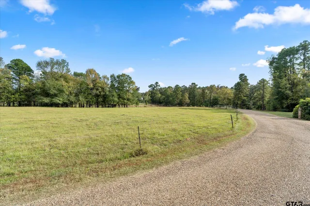 a view of a outdoor space