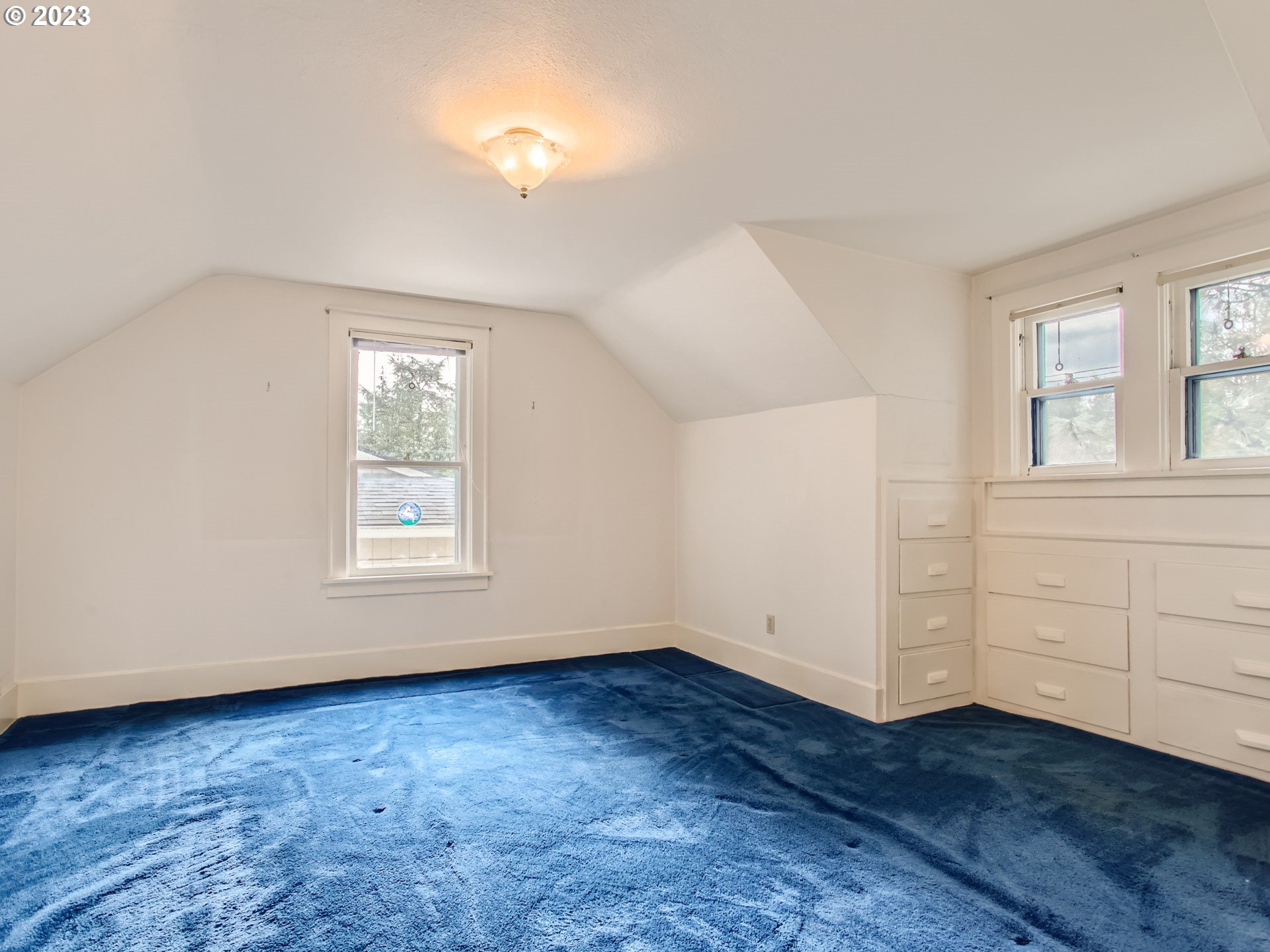 2715 Southwest Taylors Ferry Road Portland, OR 97219 - Photo 20 of 30 Gallery Image 20