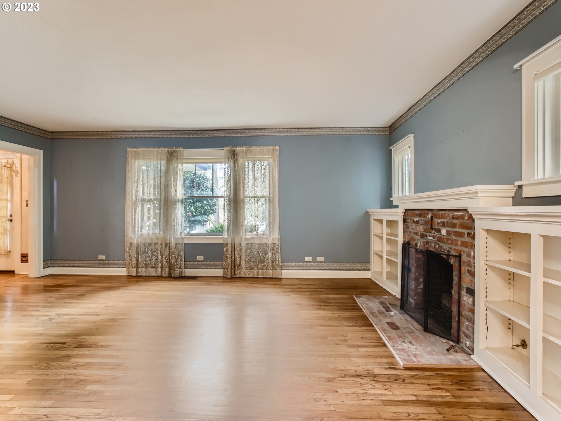 2715 Southwest Taylors Ferry Road Portland, OR 97219 - Photo 6 of 30 Gallery Image 6