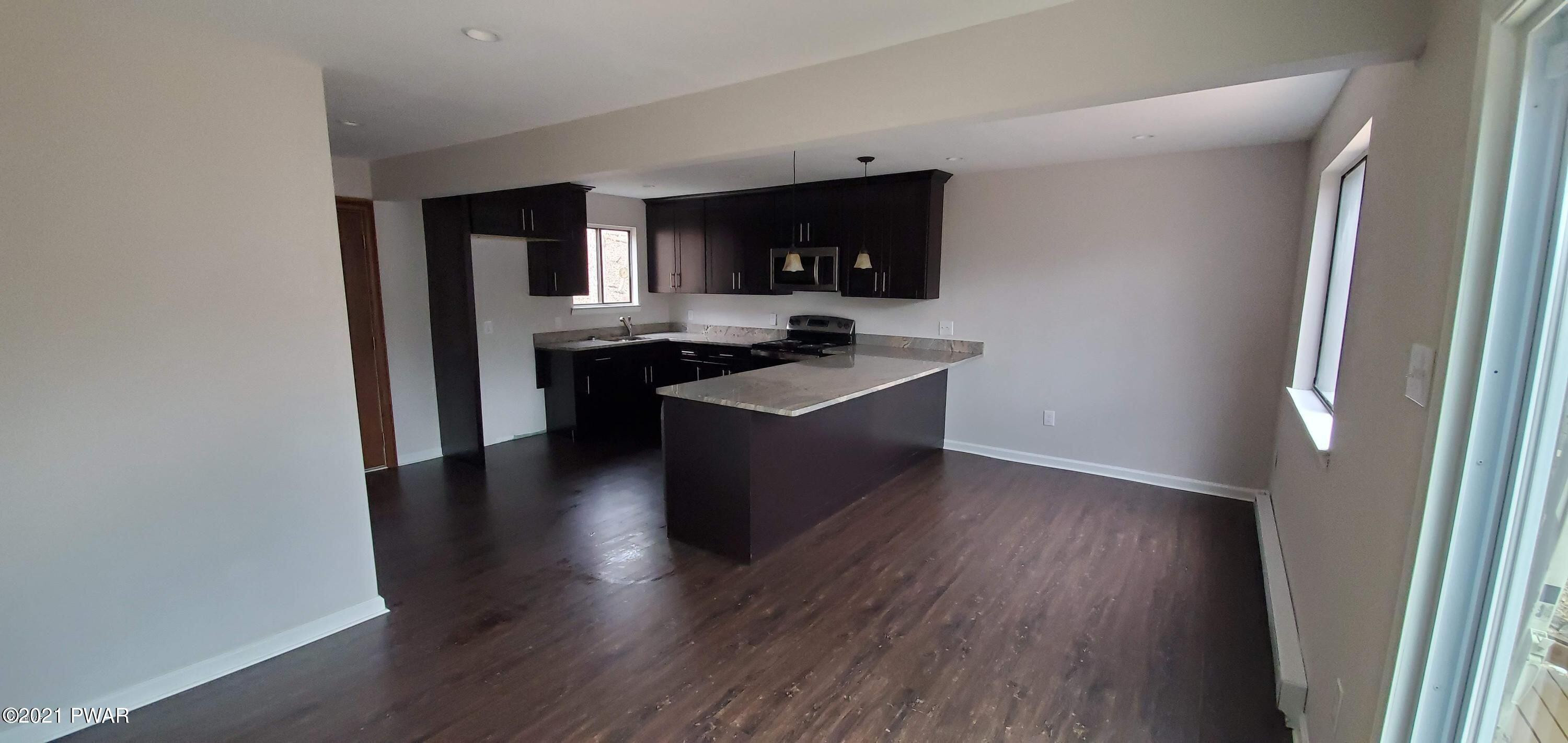 350 Crewe Court Bushkill, PA 18324 - Photo 6 of 9
