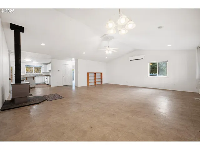 $360,000 | 9620 Wells Landing Road, Independence, OR 97351