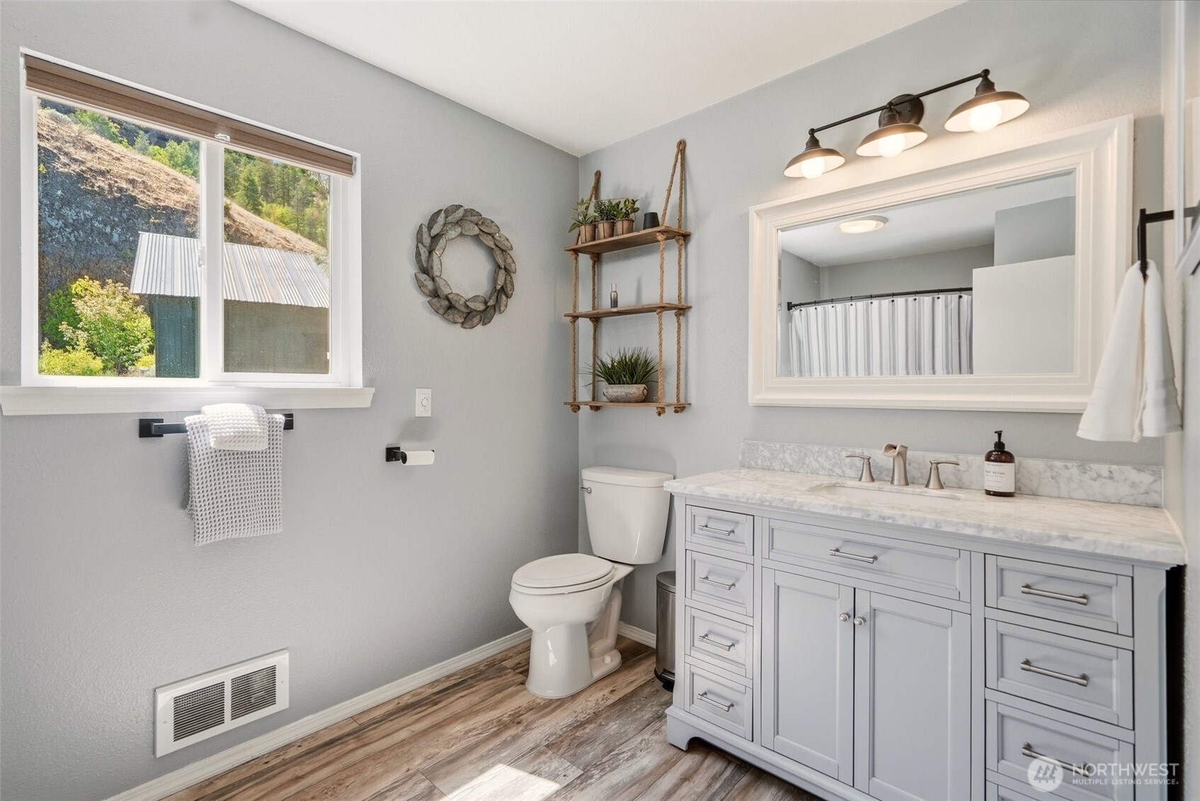 39301 Sterling Valley Road North Lincoln, WA 99147 - Photo 17 of 38 Gallery Image 17