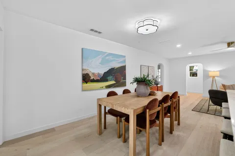 $1,289,000 | 1640 9th Avenue, Sacramento, CA 95818