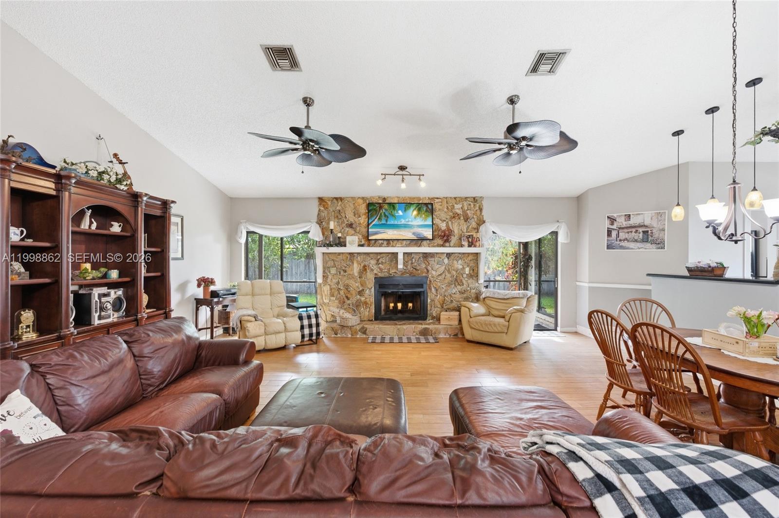 20823 Sugarloaf Lane Boca Raton, FL 33428 - Photo 3 of 45 Gallery Image 3