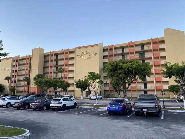 $2,300 | 9455 West Flagler Street, Unit C308, Miami, FL 33174