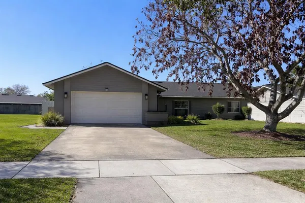 $3,200 | 9322 Palm Tree Drive, Windermere, FL 34786