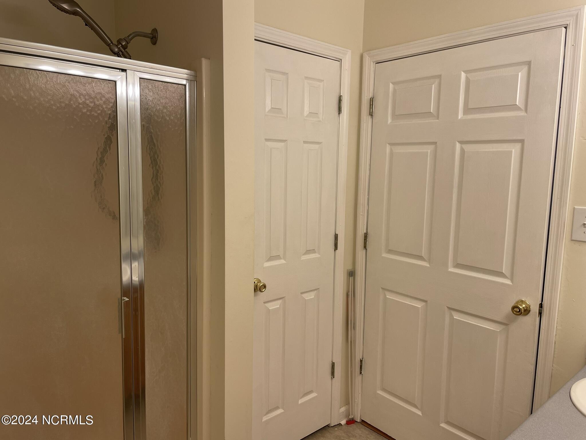 312 Foxhall Road Newport, NC 28570 - Photo 18 of 27 Master Bathroom