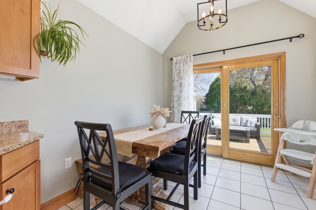 7 Maple Street, Unit 7 Reading, MA 01867 - Photo 14 of 40