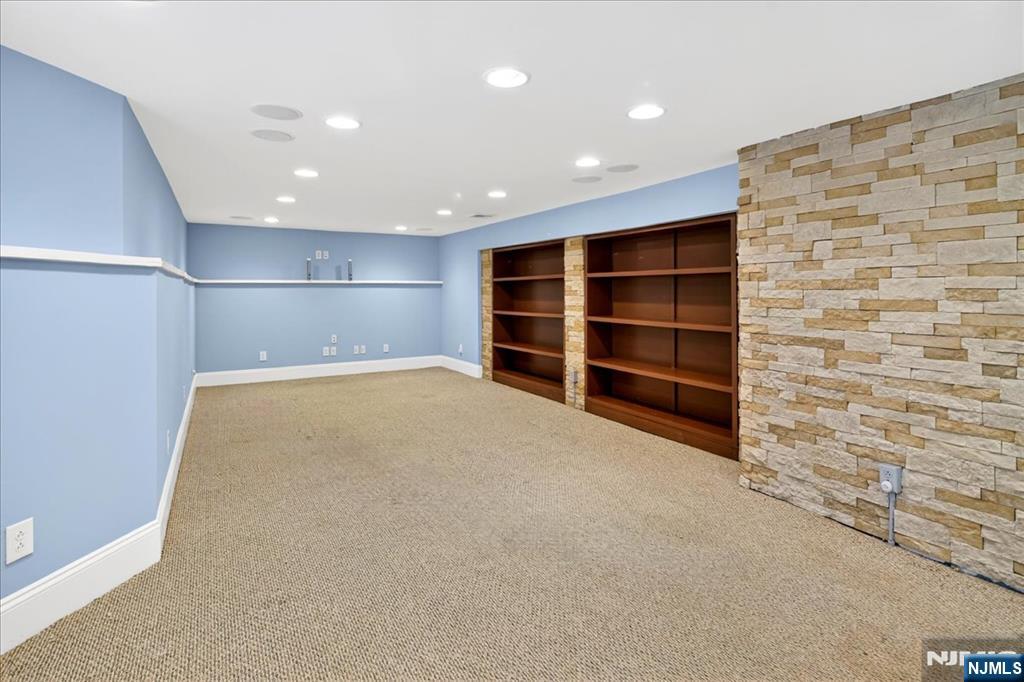 258 Clinton Place Hackensack, NJ 07601 - Photo 21 of 26