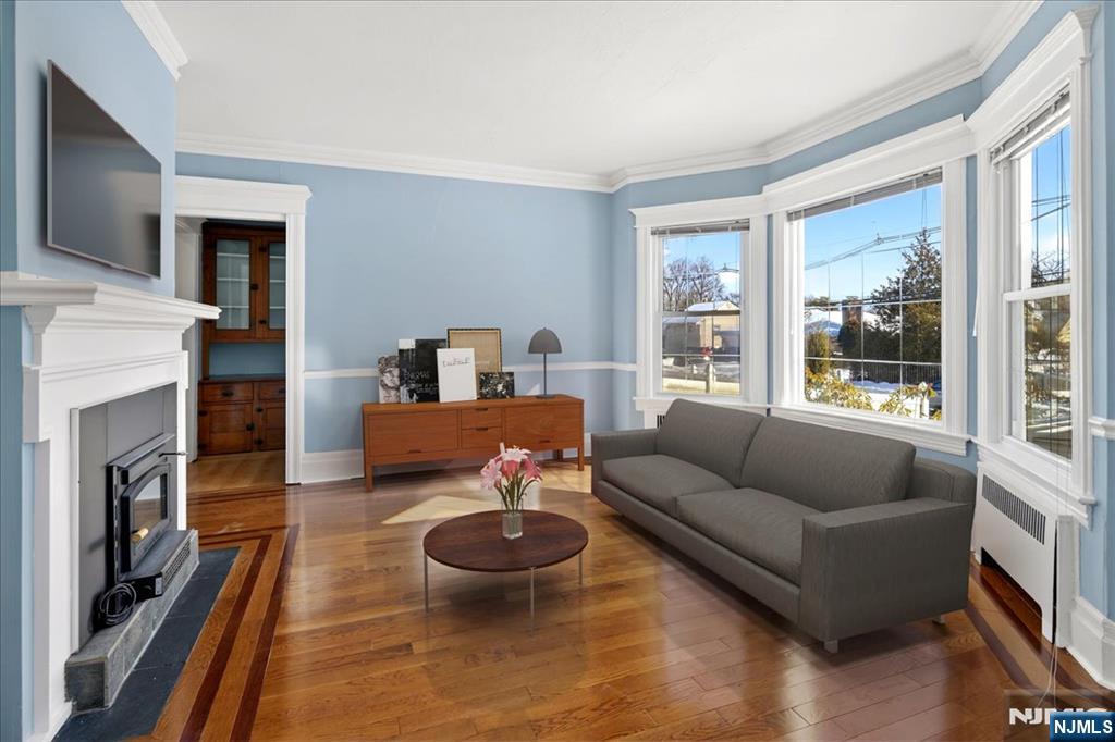 258 Clinton Place Hackensack, NJ 07601 - Photo 6 of 26