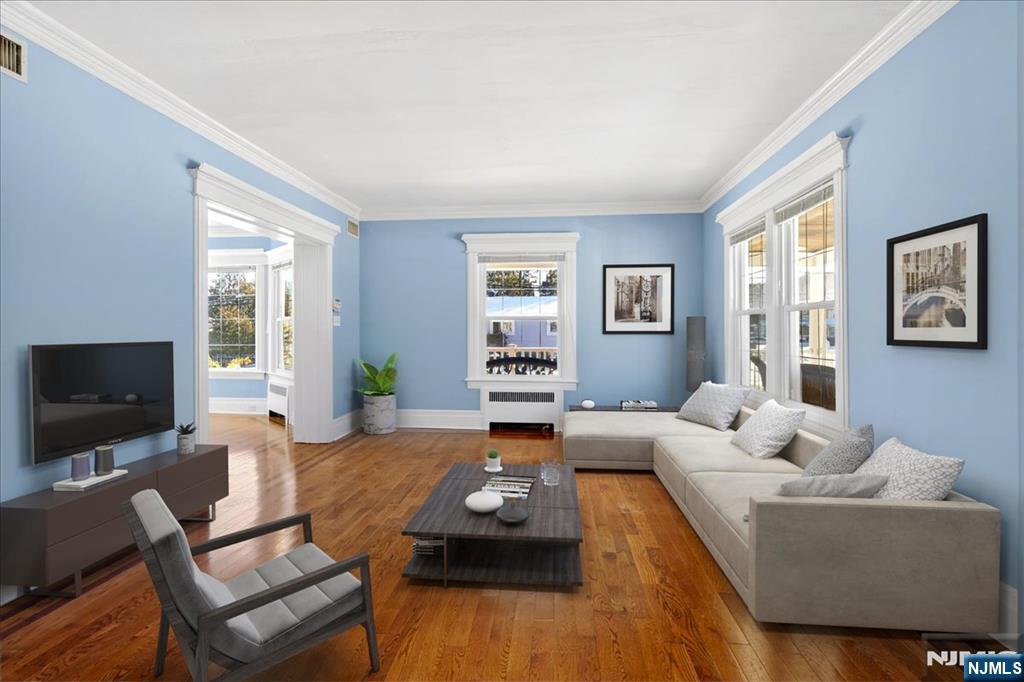 258 Clinton Place Hackensack, NJ 07601 - Photo 7 of 26