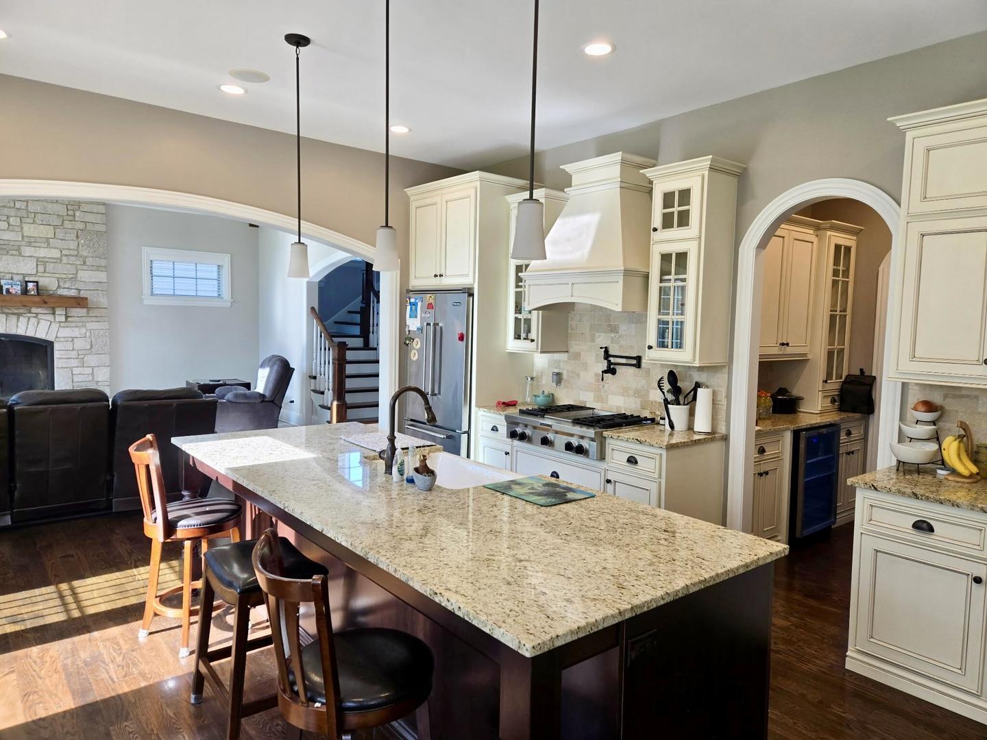 6701 Sunset Avenue Countryside, IL 60525 - Photo 10 of 30