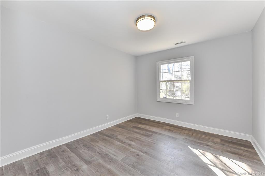 946 Pebble Road Rock Hill, SC 29730 - Photo 10 of 12 Gallery Image 10