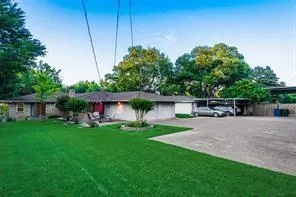 a view of outdoor space yard deck and patio