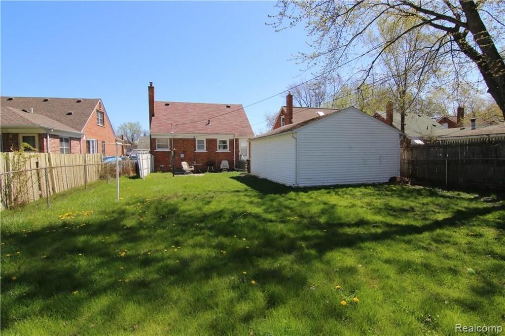 404 Fairwood Street Inkster, MI 48141 - Photo 5 of 21