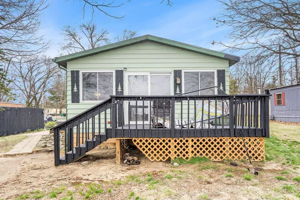 $166,000 | 58954 Lakeshore Drive, Colon, MI 49040