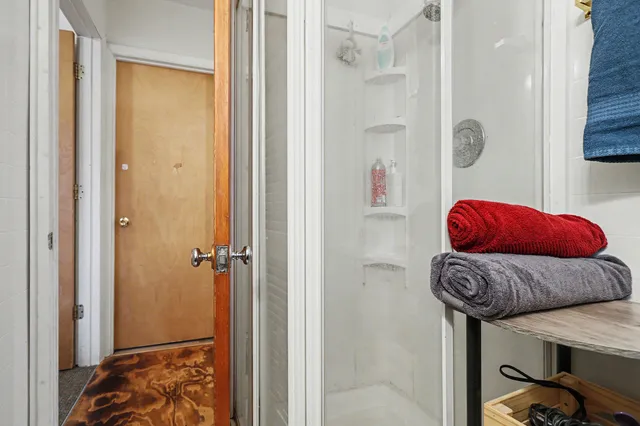 $180,000 | 58954 Lakeshore Drive, Colon, MI 49040