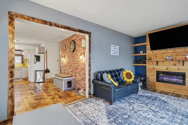 $180,000 | 58954 Lakeshore Drive, Colon, MI 49040