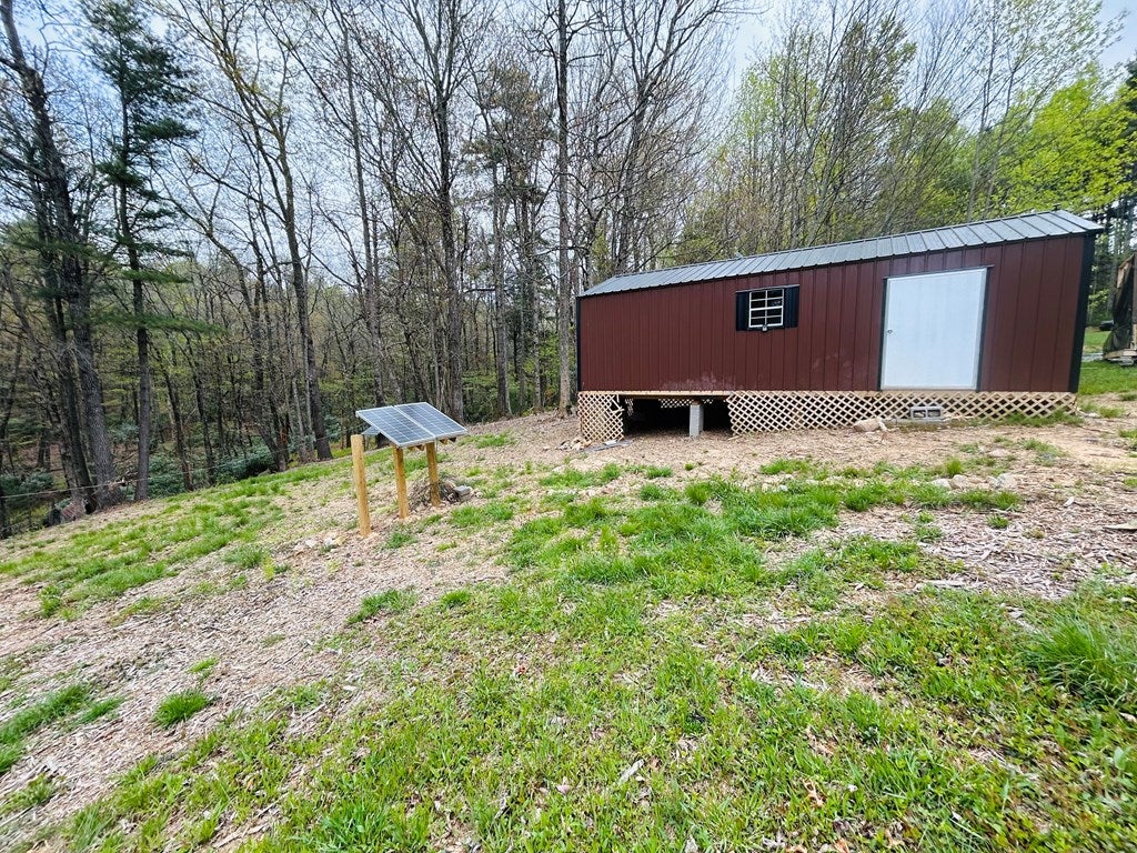 174 Round Hill Road, Unit 4 Fancy Gap, VA 24328 - Photo 11 of 18 Gallery Image 11