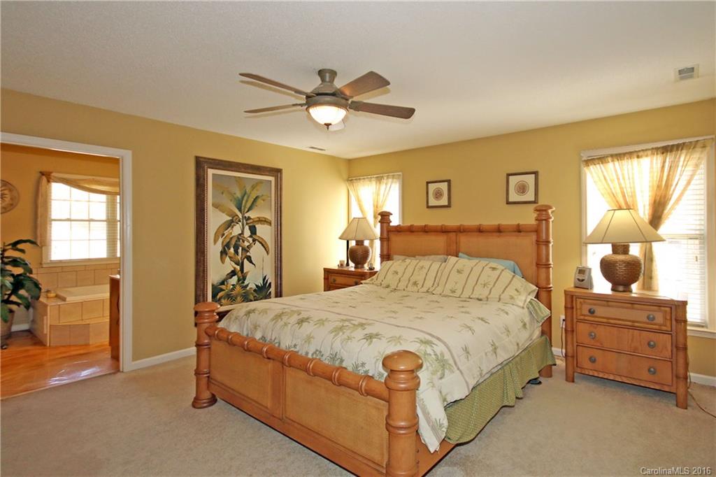 8632 Reedy Creek Road Charlotte, NC 28215 - Photo 11 of 24 Gallery Image 11