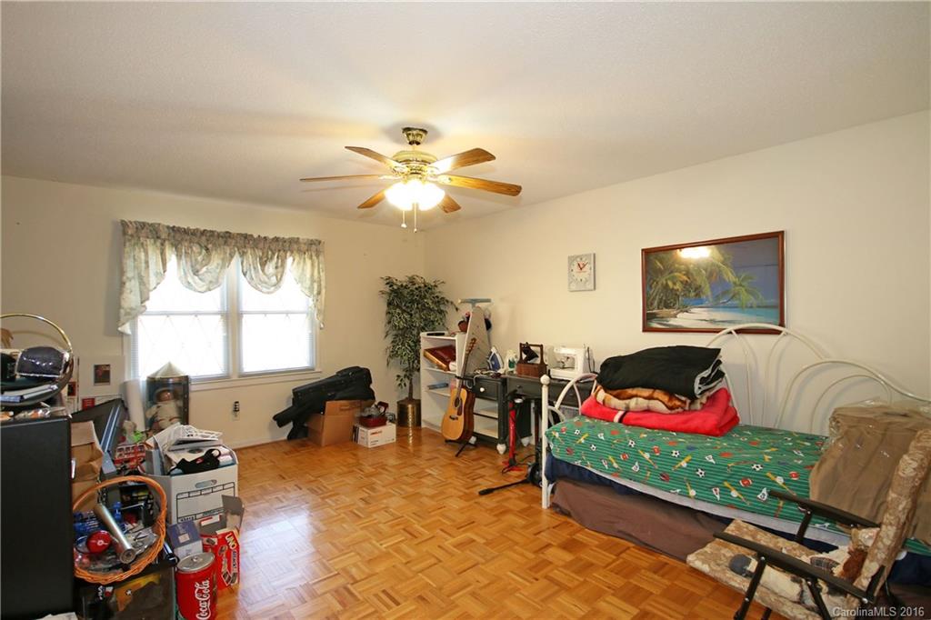 8632 Reedy Creek Road Charlotte, NC 28215 - Photo 16 of 24 Gallery Image 16