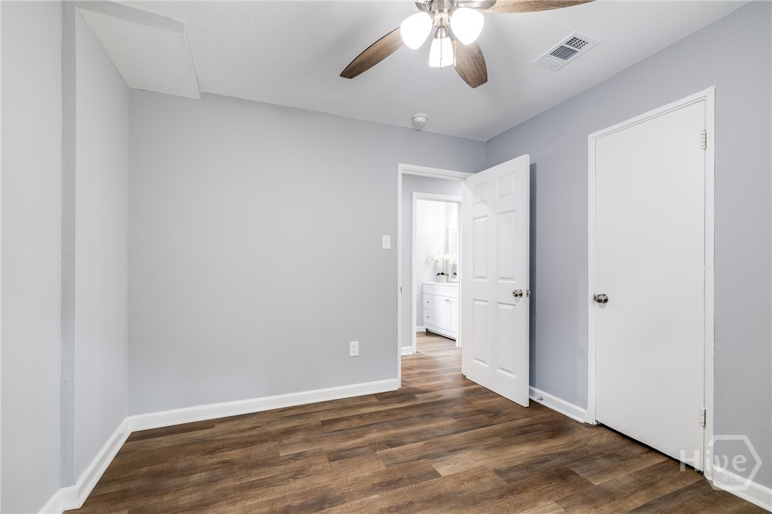 506 East Montgomery Cross Road Savannah, GA 31406 - Photo 13 of 21