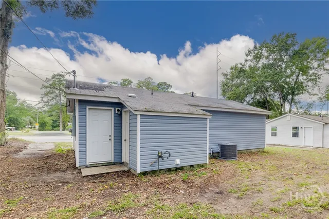 $269,000 | 506 East Montgomery Cross Road, Savannah, GA 31406